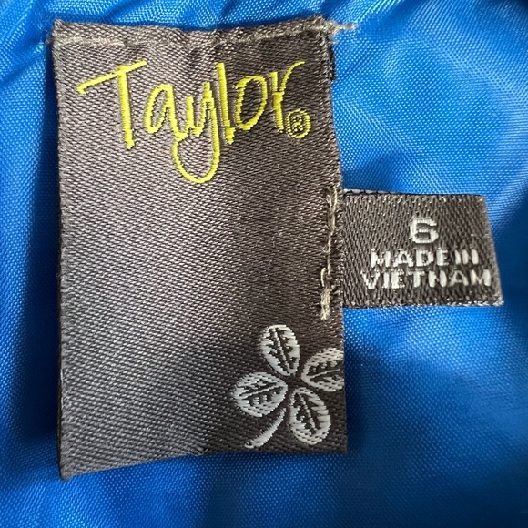 Taylor Blue/White Patterned Dress - Picture 3 of 4